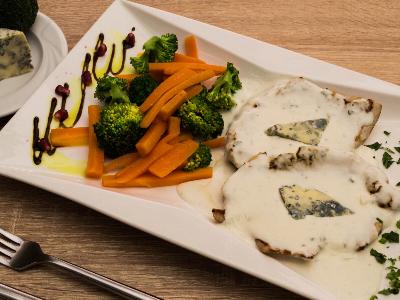 ĆURETINA U GORGONZOLA SOSU