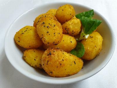 MLADI KROMPIRIĆI SA ZAČINSKIH BILJEM